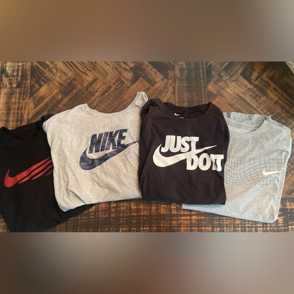 Men’s Nike T-shirts